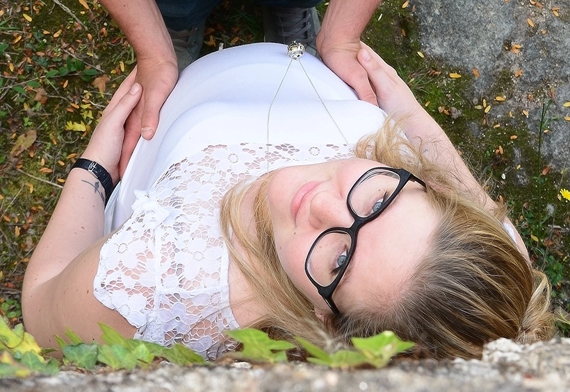 Céline Liaigre lors d'une consultation périnatale à domicile